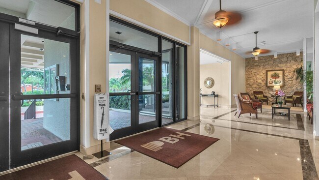 Building Photo - 5600 N Flagler Dr