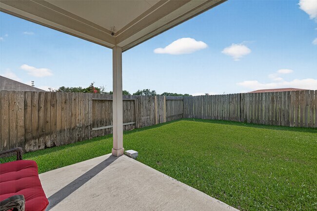 Building Photo - 1403 S Maple Dr