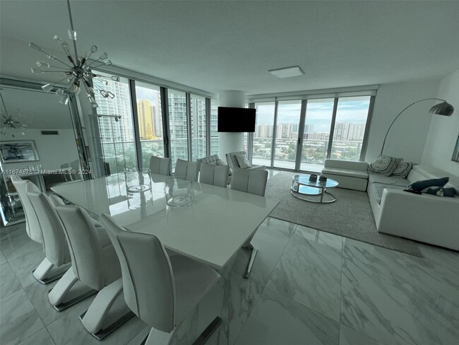 Primary Photo - 330 Sunny Isles Blvd