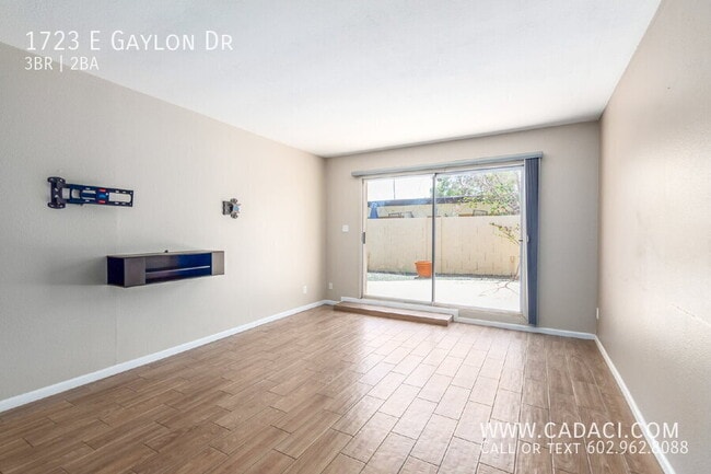 Building Photo - 1723 E Gaylon Dr