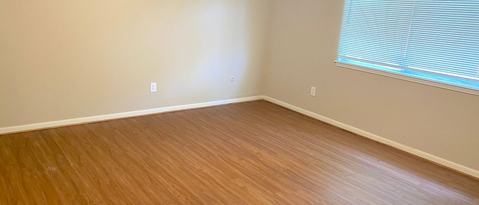 Building Photo - 323 Maybrook Dr