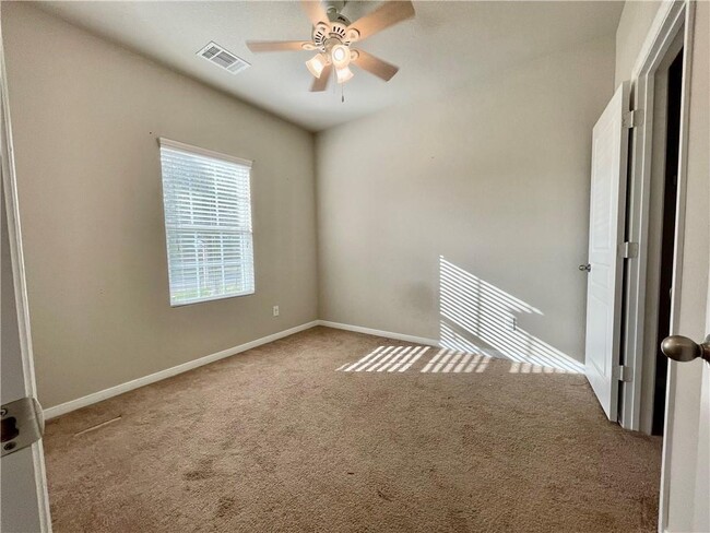 Building Photo - 412 Westminster Dr