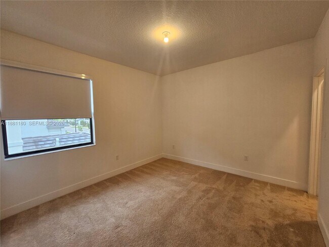 Building Photo - 4578 SW 174th Ave