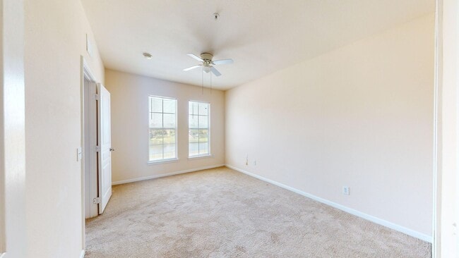 Building Photo - Welcome home to this charming 2-bedroom, 2...