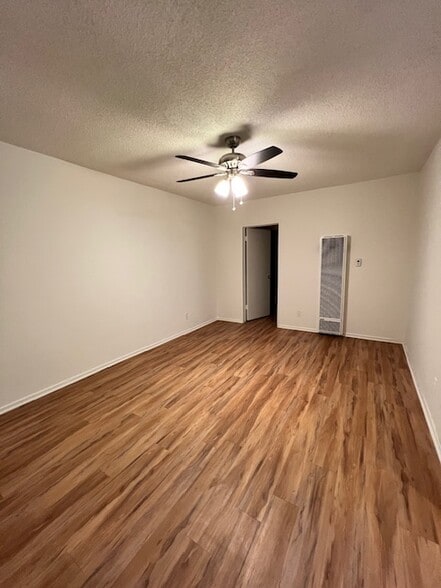 Building Photo - 4039 Marathon St