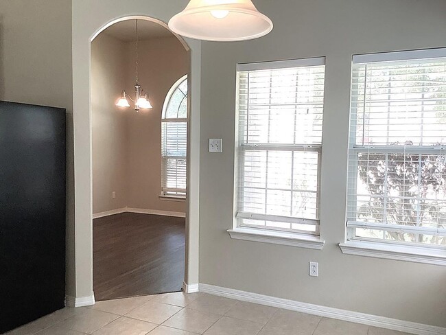 Building Photo - 5119 Westwood Pines Dr