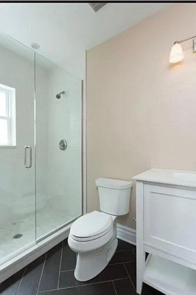 Building Photo - 3380 N Milwaukee Ave