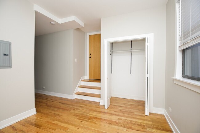 Building Photo - 2917 N Mildred Ave
