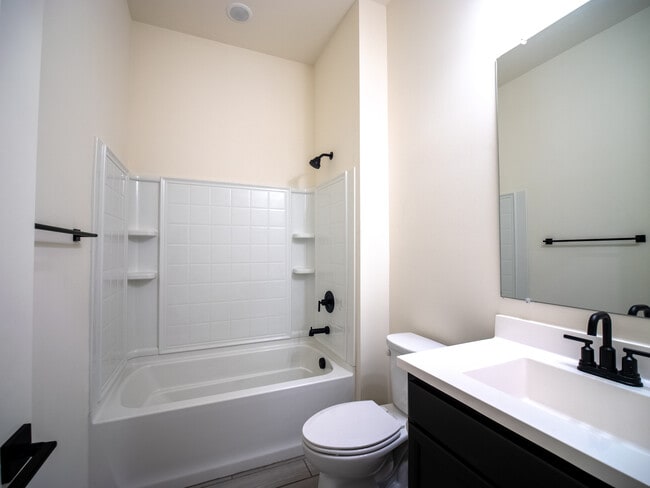 Building Photo - 8014 W Nicolet Ave