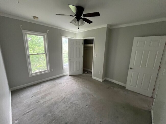 Building Photo - 3 Bedroom in Mt. Vernon!