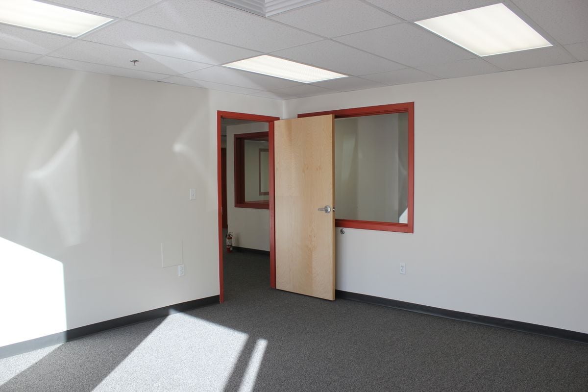 Building Photo - 36 E Central St