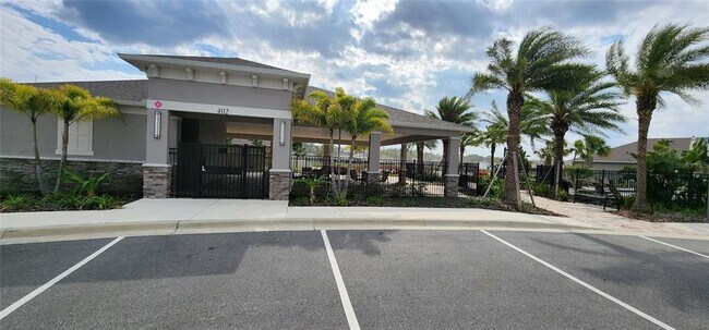 Building Photo - 5585 Winona Dr