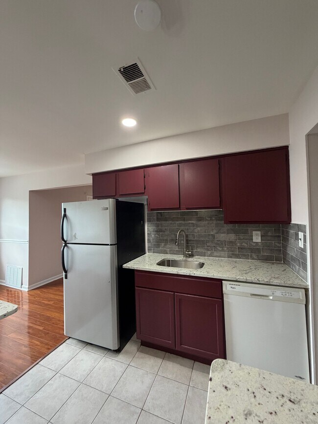 Building Photo - 1409 Green Hollow Dr