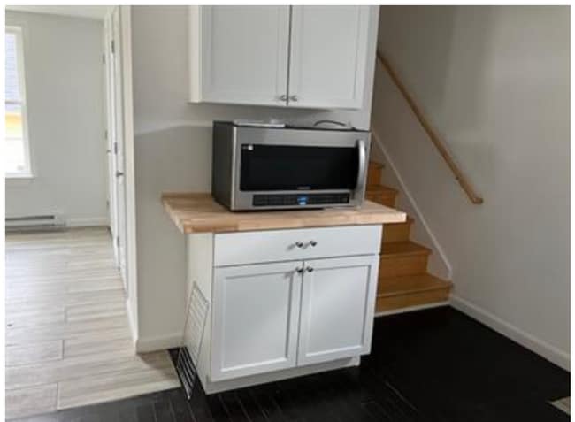 Building Photo - 21 E Lake Rd