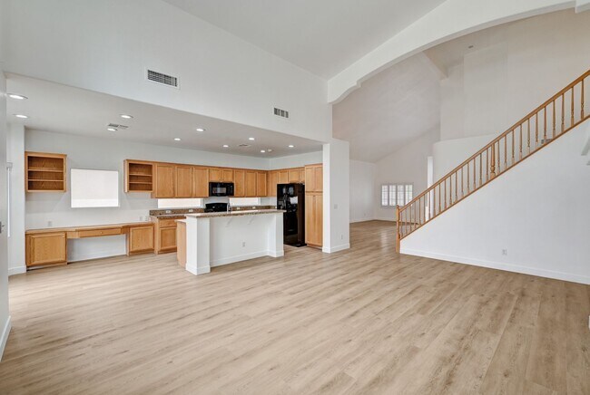 Building Photo - Spacious 5-Bedroom Retreat with Dual Firep...