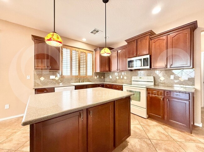 Building Photo - 14509 W Jenan Dr