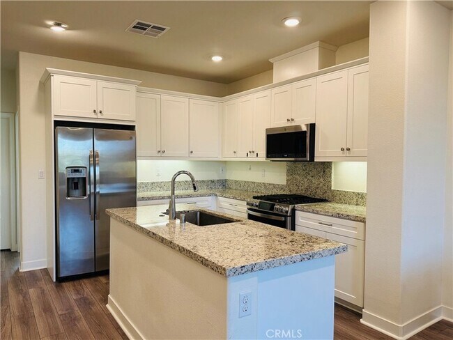 Building Photo - 2626 Glamis Ct