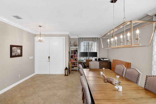 Building Photo - 9062 Gulf Cove Dr