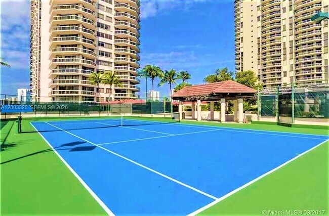 Building Photo - 20185 E Country Club Dr