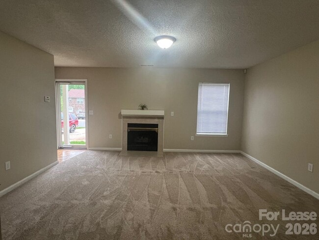 Building Photo - 108 Teaberry Ct