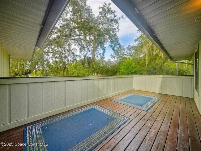 Building Photo - 1931 Dipol Courtway