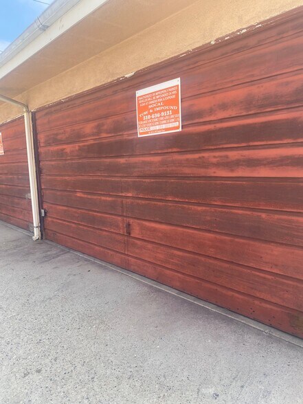Building Photo - 7921 Crenshaw Blvd