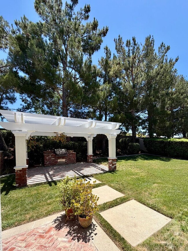 Building Photo - 35614 Bovard St