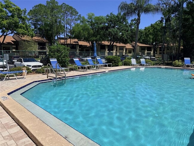 Building Photo - 260 Woodlake Ln