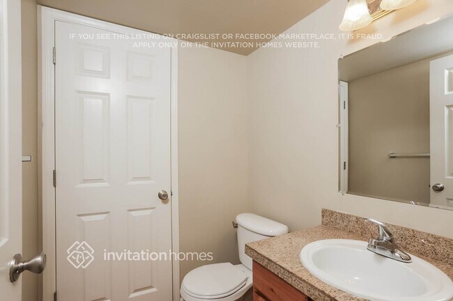 Building Photo - 11408 33rd St NE