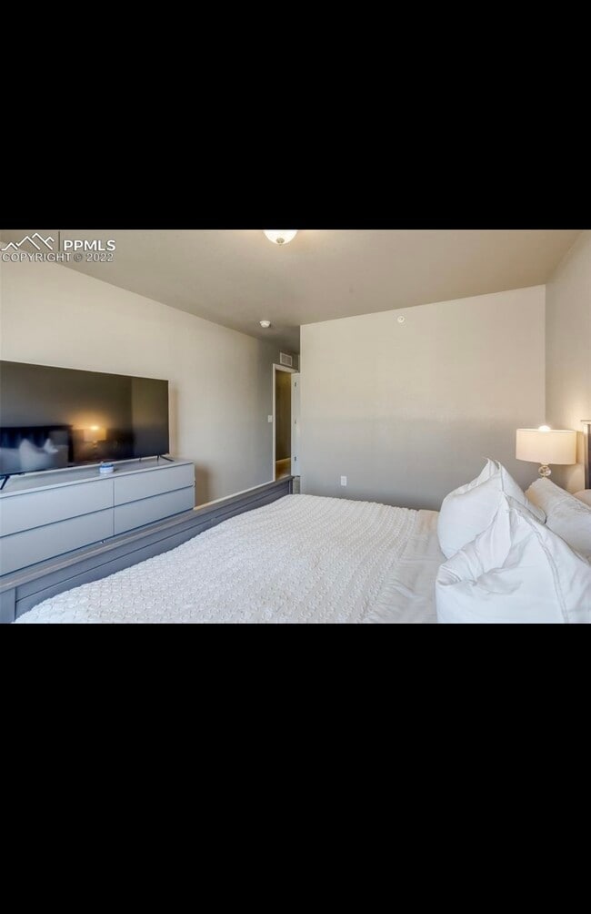 Building Photo - 4341 River Line Grv