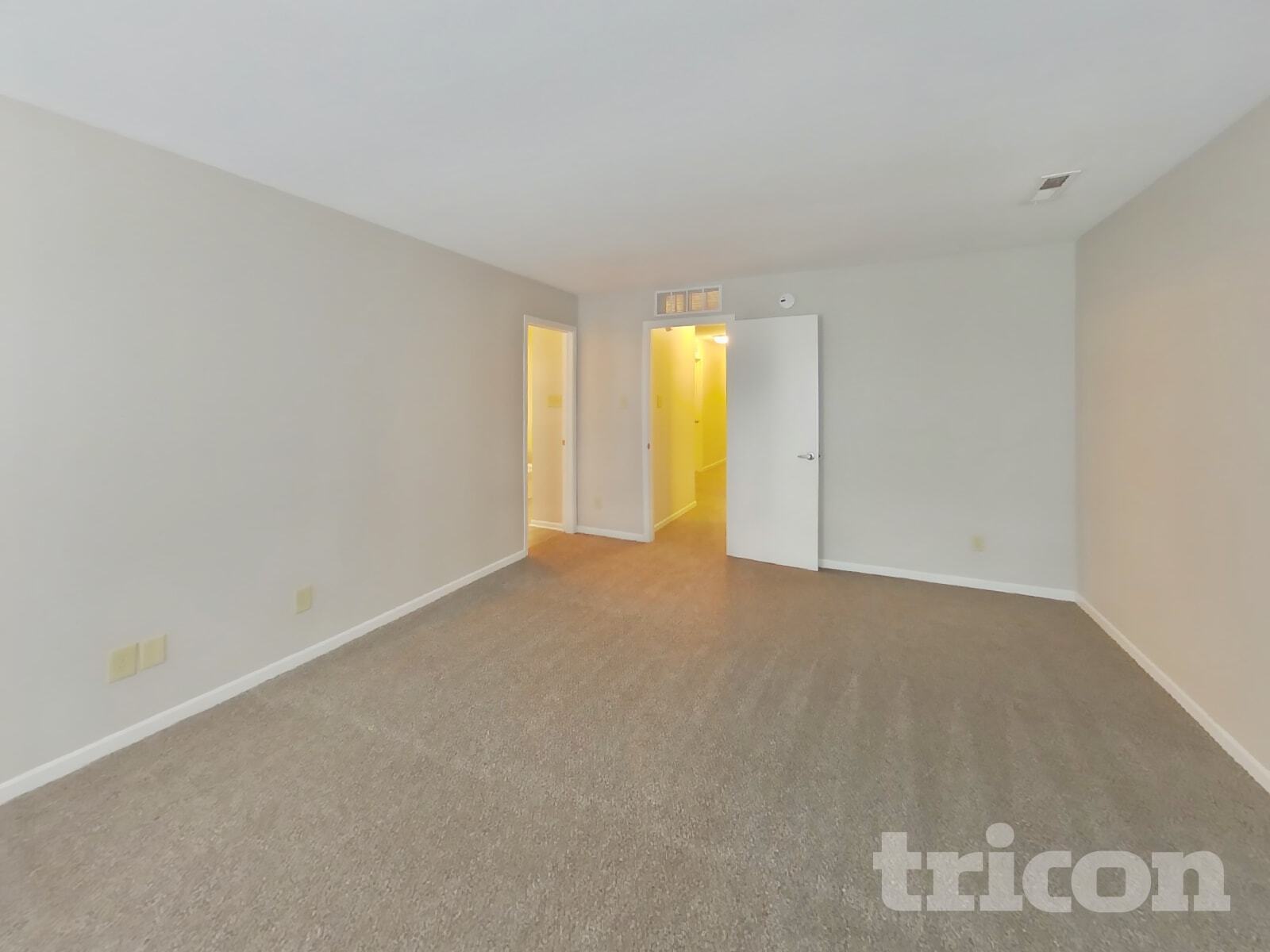 Building Photo - 10152 Golden Dr