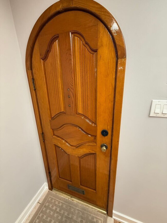 Building Photo - 17th and Oregon South Philly