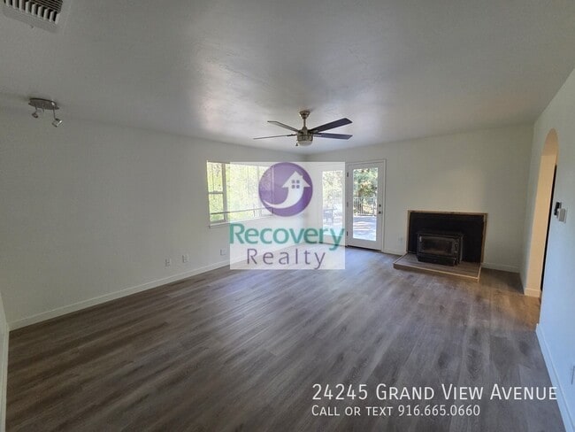 Building Photo - 24245 Grand View Ave