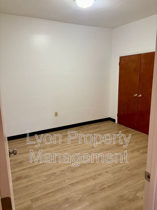 Building Photo - 50 Hedley Ave