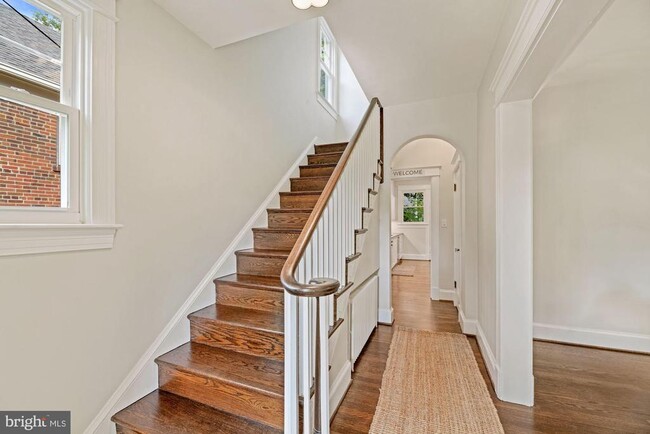 Building Photo - 5923 33rd St NW