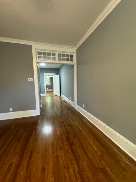 Building Photo - 160 4th St Ne