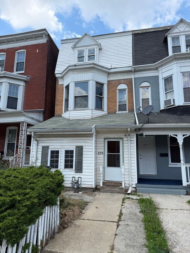 Building Photo - 835 Liden Ave