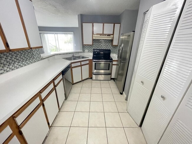 Building Photo - 3401 NW 44th St