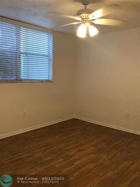 Building Photo - 1800 N Lauderdale Ave