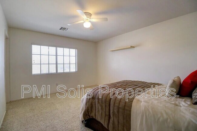 Building Photo - 13412 W Annika Dr