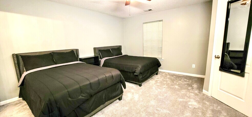 Guest Room - 1931 Bayrose Cir