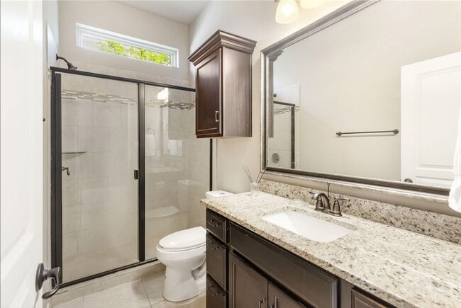 Building Photo - 2528 Kinnersley Ln