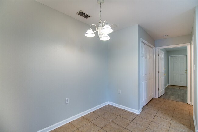 Building Photo - 2738 W Tharpe St