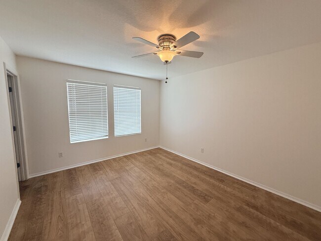 Building Photo - 728 Cabernet Pl
