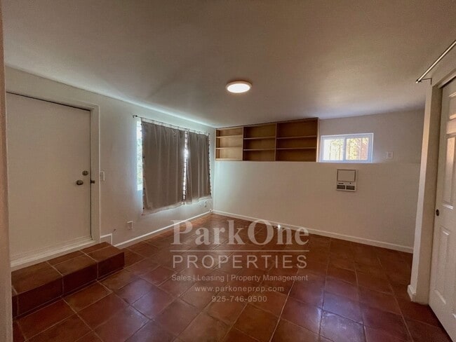 Building Photo - Spacious Home In Lafayette Hills