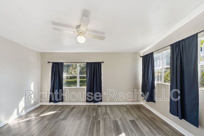 Building Photo - 40542 W 3rd Ave