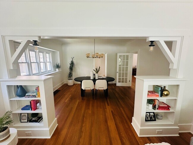 Building Photo - 1625 Wealthy St SE