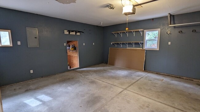 Building Photo - 5473 Alteza Dr