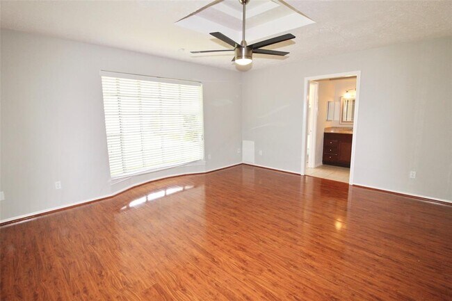 Building Photo - 13511 Brook Hollow Dr