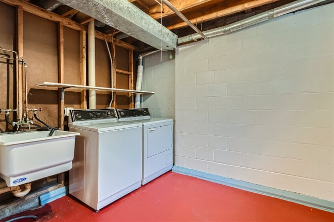 Building Photo - 2355 Mailand Ct